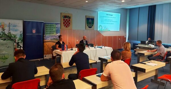 S poljoprivrednicima potpisani novi ugovori iz Programa ruralnog razvoja vrijedni 6,7 milijuna kuna