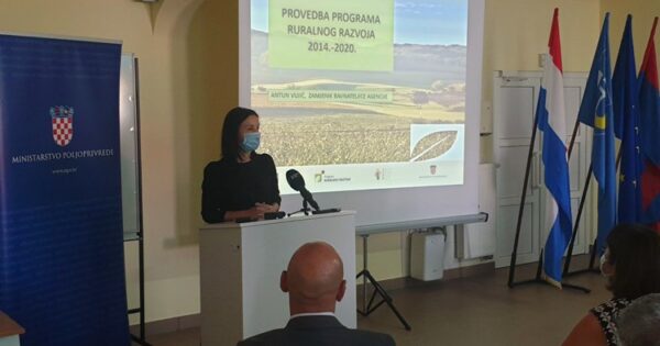 U Križevcima za nova ulaganja u poljoprivredu i tovno govedarstvo potpisani ugovori vrijedni 12,9 milijuna kuna