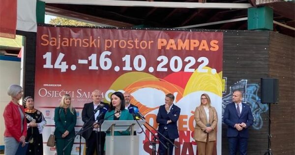 Ministrica Vučković u Osijeku na konferenciji AgroRocks i Jesenskom sajmu