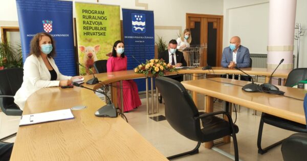 Novih 9,4 milijuna kuna iz PRR-a za ulaganje u tovno govedarstvo u Slavoniji