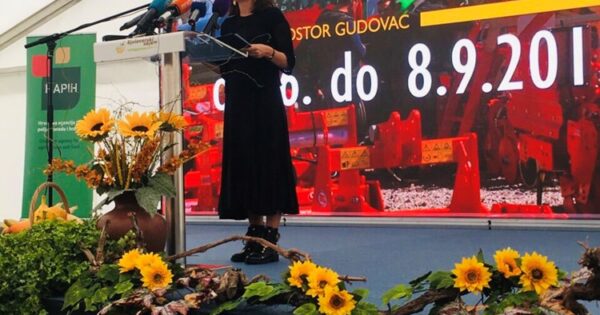 Ministrica Vučković na stočarskom sajmu – u studenom isplata 1,3 milijardi kuna avansa izravnih plaćanja poljoprivrednicima