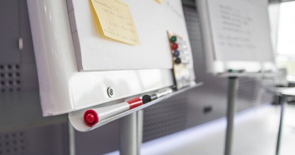 Poziv za dostavu ponuda u postupku jednostavne nabave usluge pripreme i održavanja interne edukacije na temu tehnika i metoda vrednovanja Programa ruralnog razvoja 2014.-2020.