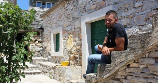 Vrhunski babić i ekološko maslinovo ulje Galjin Dvor zaokružuje ruralnim turizmom