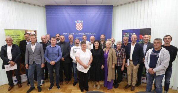Dodijeljeni novi ugovori iz Programa ruralnog razvoja vrijedni više od 9 milijuna eura