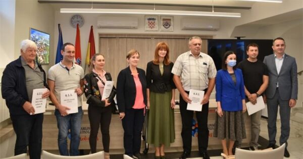 Novi ugovori vrijedni 2 milijuna kuna iz Programa ruralnog razvoja u Karlovačkoj županiji